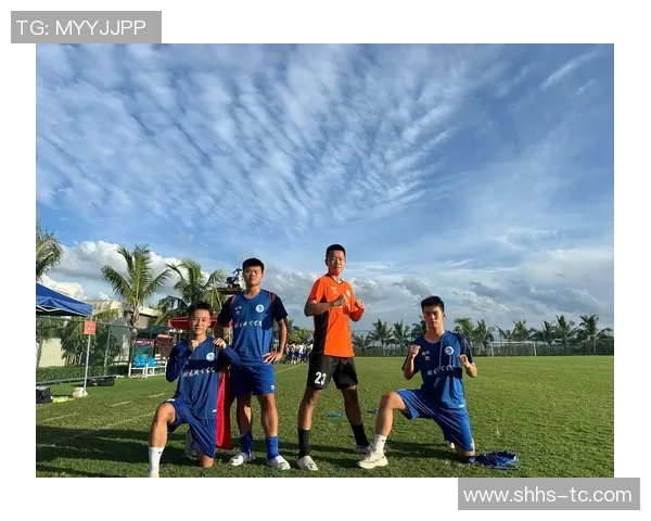 连90后退役足球明星的职业生涯与人生转折探讨