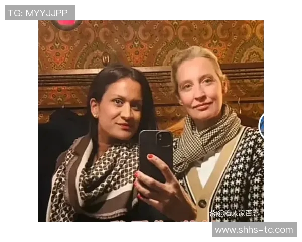 外国足球明星夫妇甜蜜瞬间大合集展现爱情与运动的完美结合