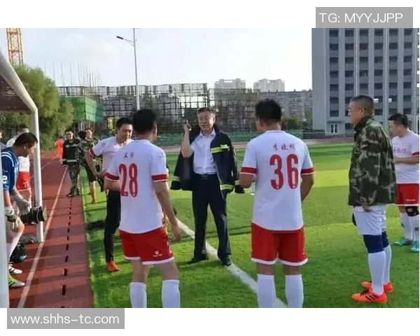 足球明星与国乒队员亲密互动共话运动精神与友谊之桥 足球明星与国乒队员亲密互动共话运动精神与友谊之桥