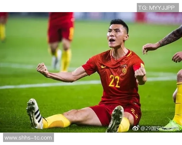 顶级足球明星的轻松踢球风采与精彩瞬间揭秘 顶级足球明星的轻松踢球风采与精彩瞬间揭秘