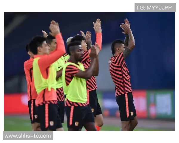 广州恒大与北京国安的激烈对决展现中超联赛的巅峰对抗与精彩瞬间